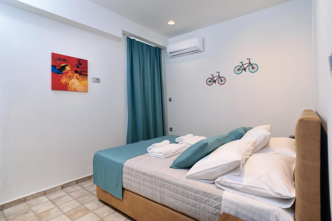Xenios Dias Luxury With Sea View דירה