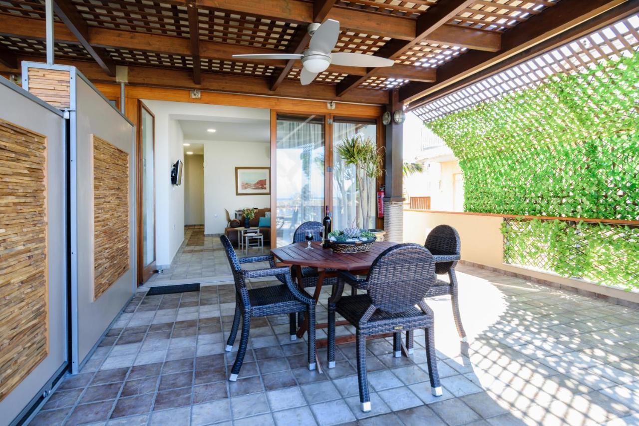 Xenios Dias Luxury With Sea View Apartment